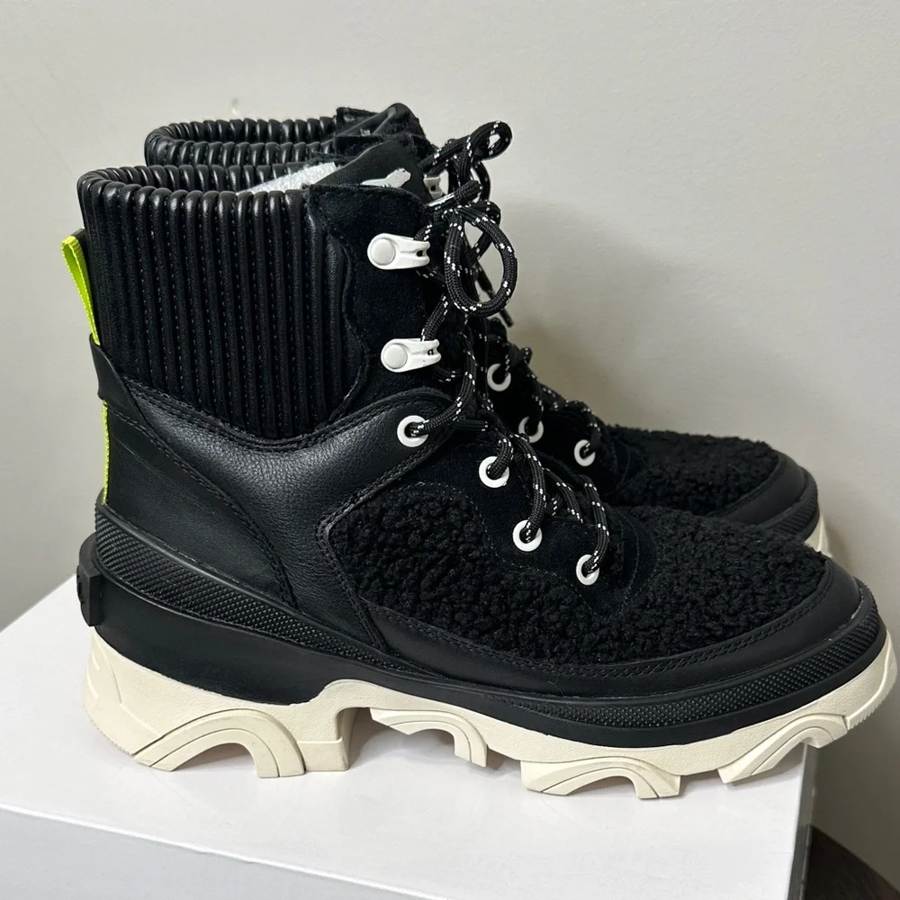 Sorel Brex Black and Cream Winter Boots - Picture 8 of 14